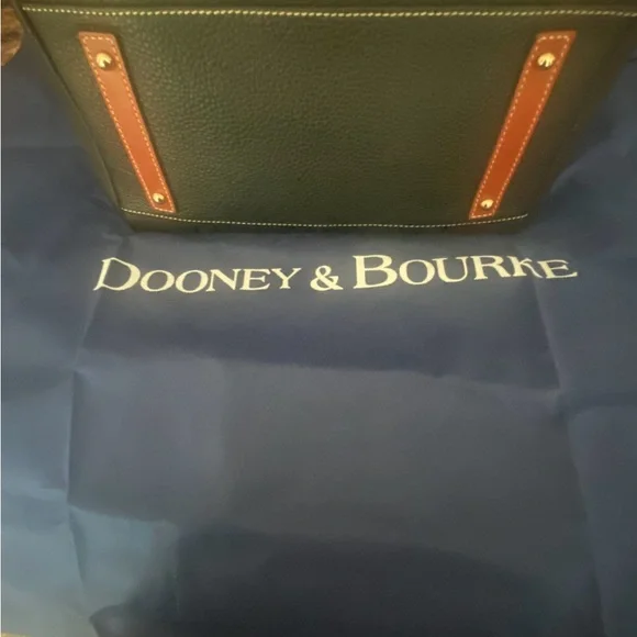 Dooney and Bourke Pebble leather shopper tote. Black. NWT - Picture 3 of 15